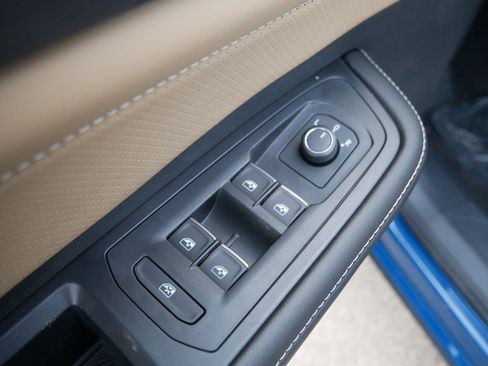 New 2026 Volkswagen Atlas Cross Sport SE image 7