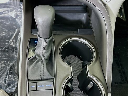 Used 2023 Toyota Camry SE FWD image 20
