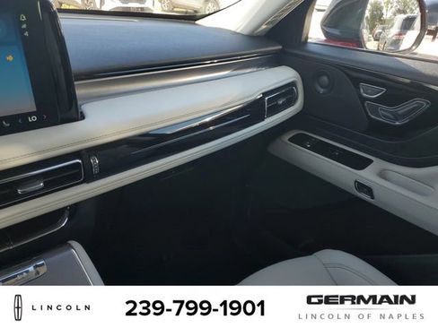 New 2025 Lincoln Aviator AWD w/ Equipment Group 101A image 33