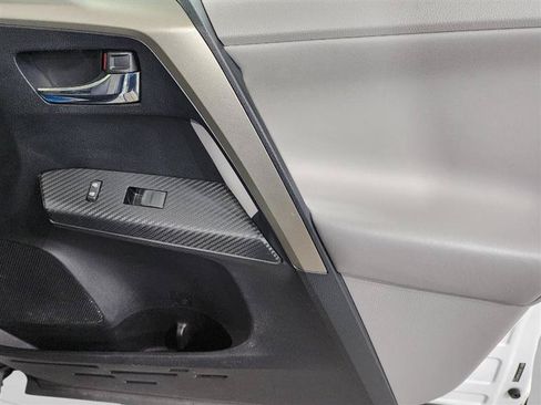 Used 2013 Toyota RAV4 Limited AWD/4WD image 26