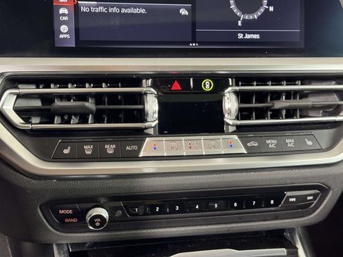 Used 2022 BMW 330i xDrive Sedan w/ Driving Assistance Package AWD/4WD image 28
