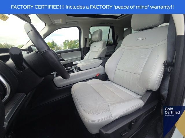 Used 2025 Ford Expedition Platinum AWD/4WD image 35