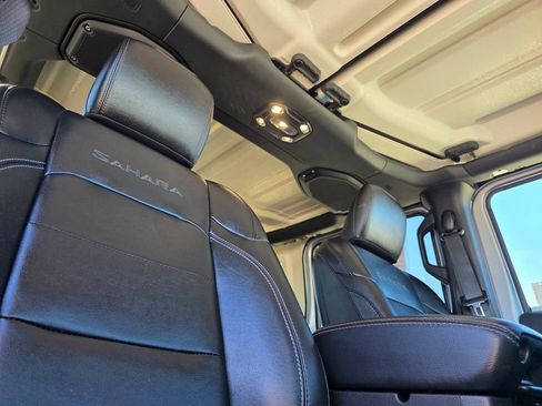 Used 2023 Jeep Wrangler Unlimited Sahara w/ Cold Weather Group image 22