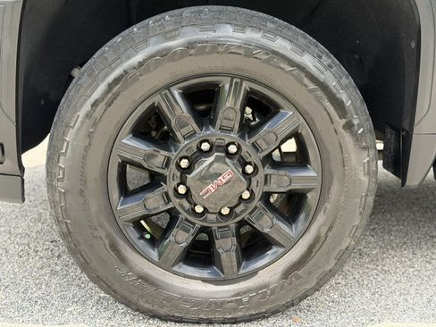 Used 2024 GMC Sierra 2500 AT4 w/ AT4 Premium Plus Package AWD/4WD image 9