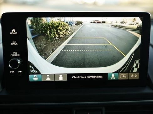 Certified 2025 Honda Pilot EX-L image 36