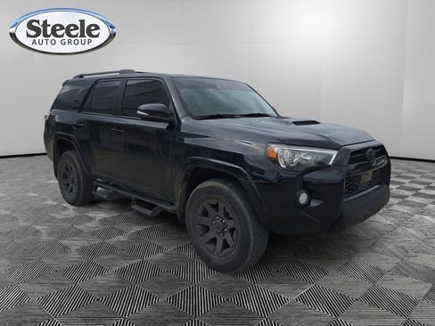 Used 2020 Toyota 4Runner TRD Off-Road Premium w/ Moonroof Package AWD/4WD image 7