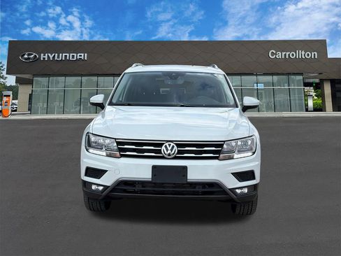 Used 2020 Volkswagen Tiguan SEL AWD/4WD image 2