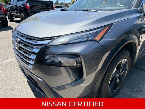 Certified 2025 Nissan Rogue SV AWD/4WD image 2