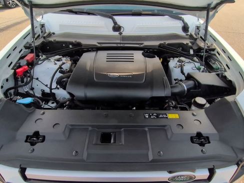 Used 2021 Land Rover Defender 110 S image 14