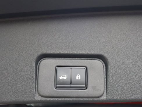 Certified 2025 Nissan Rogue SV AWD/4WD image 28