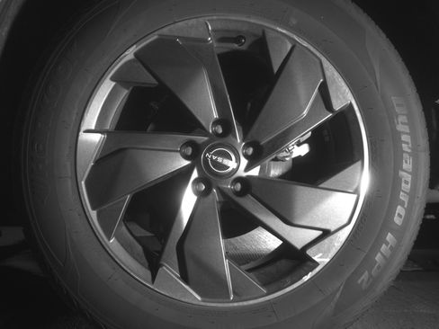 Used 2025 Nissan Rogue SV image 14