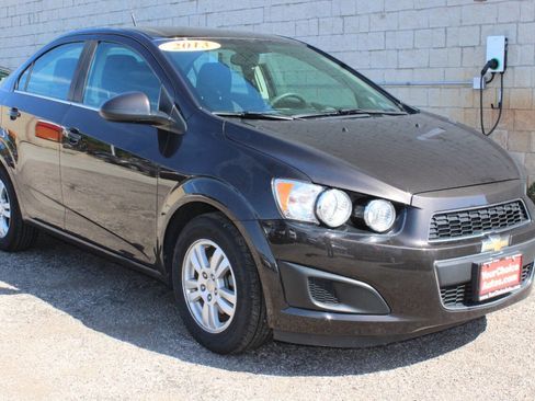 Used 2013 Chevrolet Sonic LT image 6