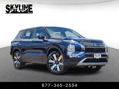 New 2025 Mitsubishi Outlander SE
