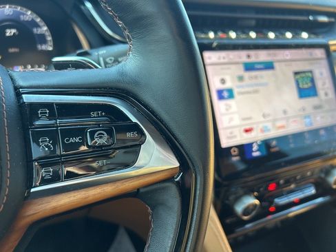 Certified 2022 Jeep Grand Cherokee Summit image 23