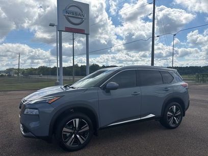 Used 2023 Nissan Rogue SL w/ SL Premium Package