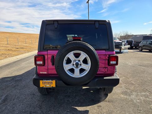 Used 2021 Jeep Wrangler Unlimited Sport image 5