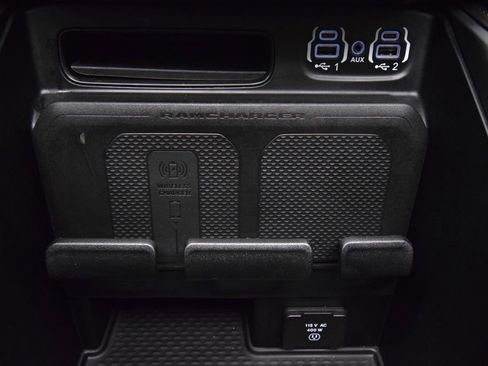 Used 2024 RAM 1500 Limited AWD/4WD image 32