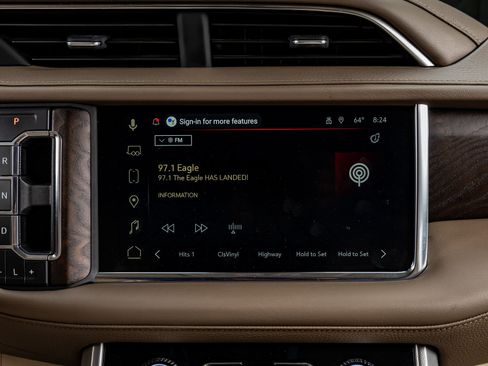 Used 2023 GMC Yukon Denali w/ Denali Reserve Package image 22