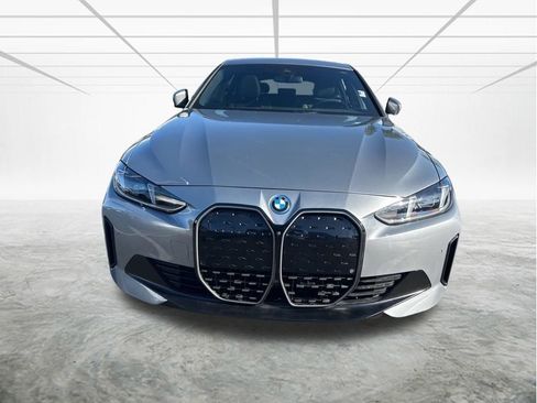 Used 2025 BMW i4 eDrive40 image 8