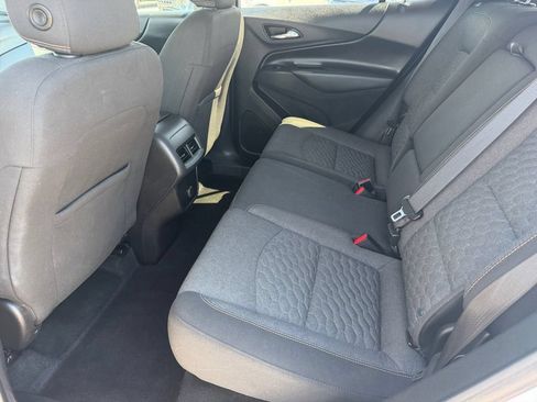 Used 2018 Chevrolet Equinox LT AWD/4WD image 13