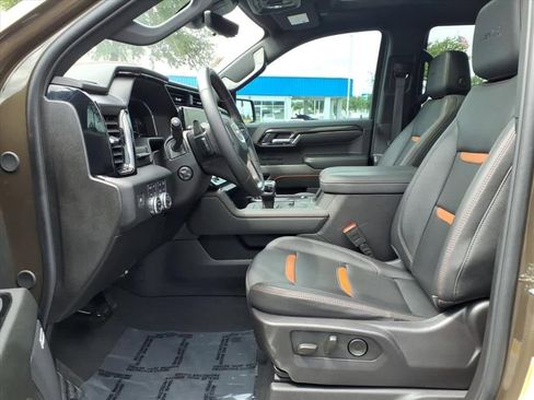 Used 2024 GMC Sierra 1500 AT4 w/ Technology Package AWD/4WD image 21