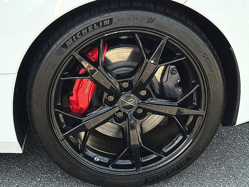 Used 2020 Chevrolet Corvette Stingray Premium Cpe w/ 3LT Preferred Equipment Group RWD image 8