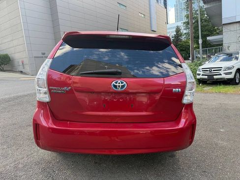 Used 2012 Toyota Prius V Two FWD image 12