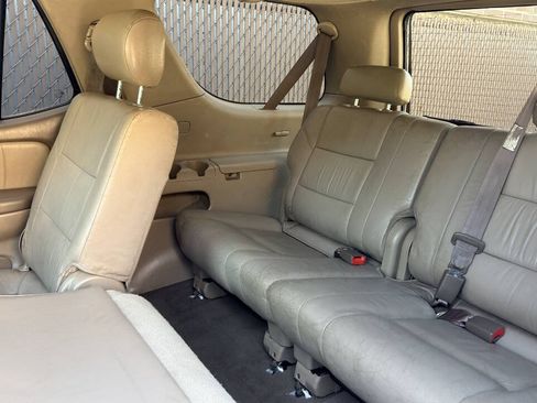 Used 2002 Toyota Sequoia Limited AWD/4WD image 6