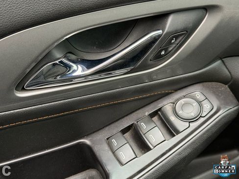 Used 2018 Chevrolet Traverse LS image 11