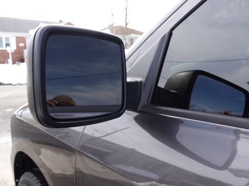 Used 2018 RAM 1500 Express w/ Express Value Package image 12