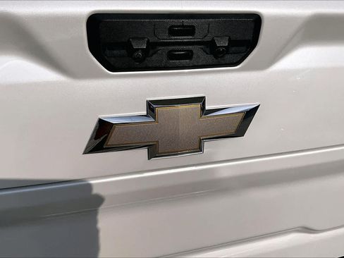 Used 2023 Chevrolet Silverado 2500 High Country w/ Safety Package II AWD/4WD image 10