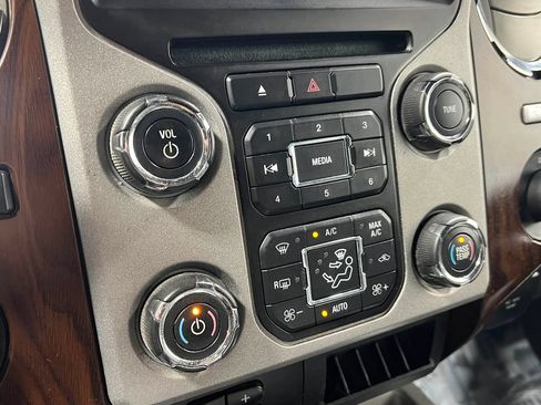 Used 2014 Ford F250 Lariat w/ Chrome Package AWD/4WD image 25