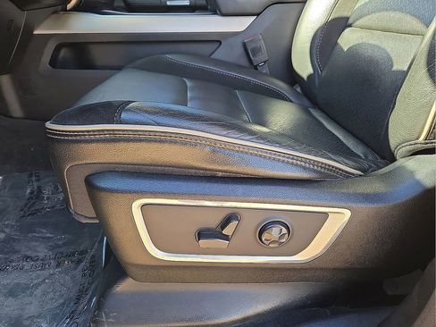 Used 2021 RAM 1500 Laramie image 25