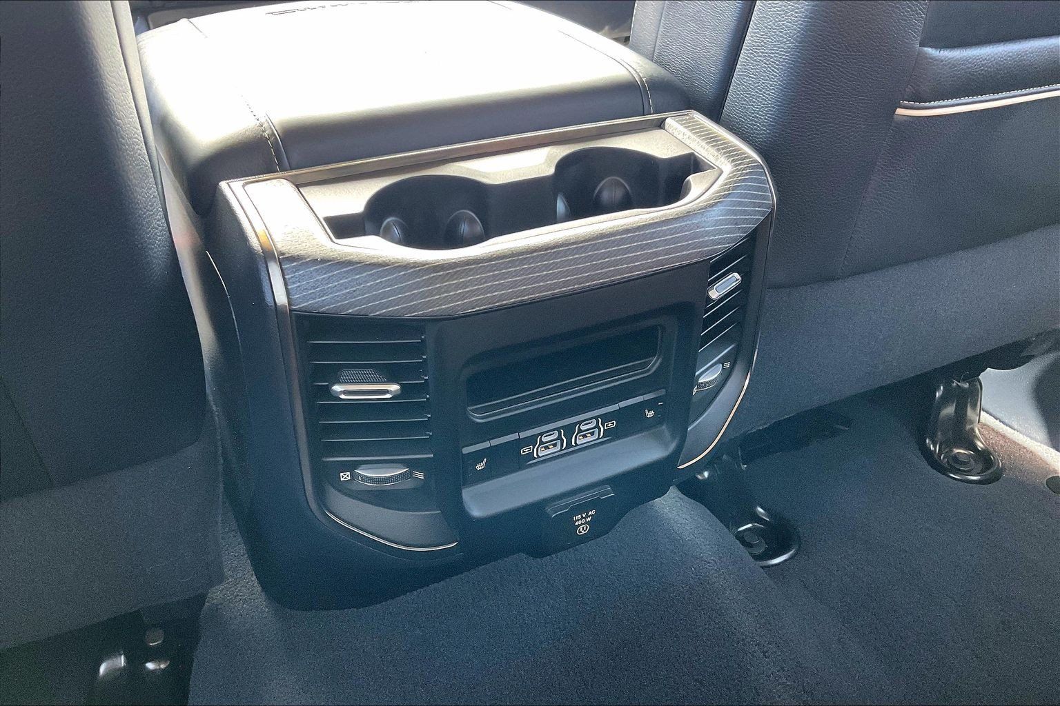 Used 2022 RAM 2500 Limited AWD/4WD image 38
