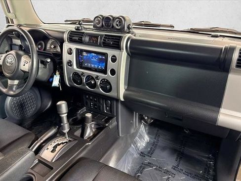 Used 2014 Toyota FJ Cruiser 4WD w/ Upgrade Package image 25
