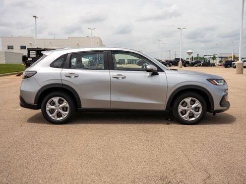 Used 2023 Honda HR-V LX image 8