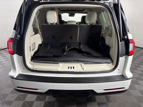 Used 2020 Lincoln Navigator L Black Label w/ Cargo Convenience Package AWD/4WD image 31