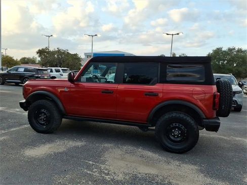 Used 2023 Ford Bronco Black Diamond image 12