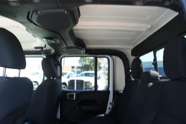 Used 2022 Jeep Gladiator Sport AWD/4WD image 38