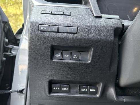 Used 2026 Lexus GX 550 AWD/4WD image 19