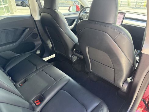 Used 2023 Tesla Model Y Performance AWD/4WD image 19
