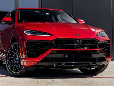 Used 2026 Lamborghini Urus SE image 5