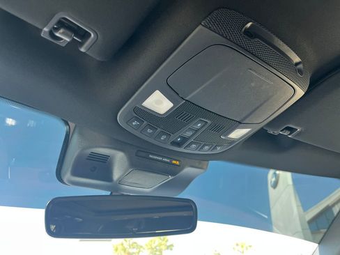 Used 2024 Ford Expedition Limited image 23