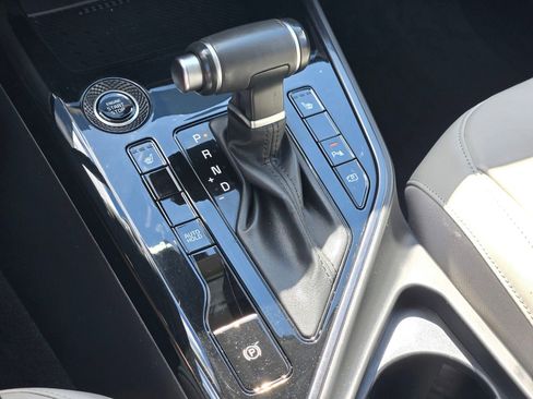 Used 2023 Kia Niro EX Touring FWD image 30