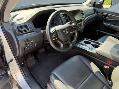 Used 2025 Honda Ridgeline RTL image 4
