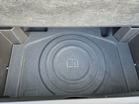 Used 2023 Chevrolet Equinox LS w/ LS Convenience Package image 12