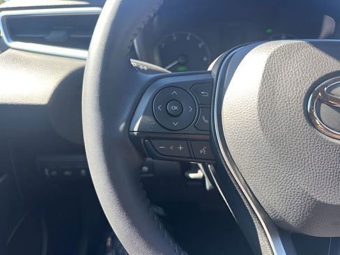 Used 2025 Toyota Corolla SE image 13