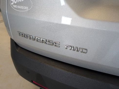 Used 2022 Chevrolet Traverse LT AWD/4WD image 37