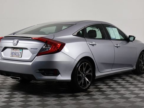 Used 2019 Honda Civic Sport image 4