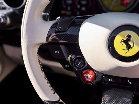 Used 2022 Ferrari F8 Tributo image 55